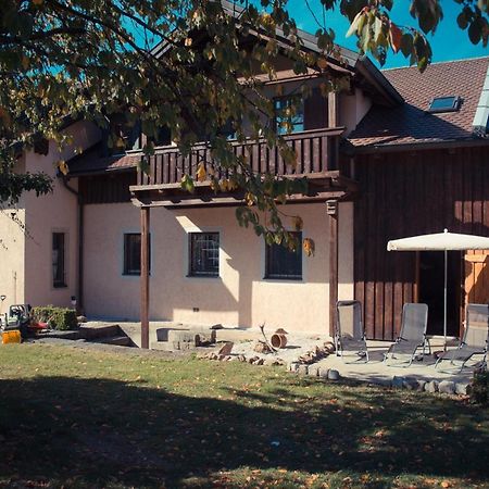 Ferienwohnung zum Forsthaus mit Wellnessbereich und Hallenbad Oberviechtach Exterior foto