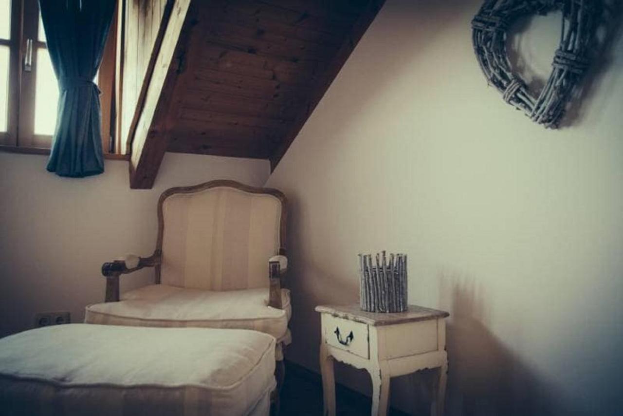 Ferienwohnung zum Forsthaus mit Wellnessbereich und Hallenbad Oberviechtach Exterior foto