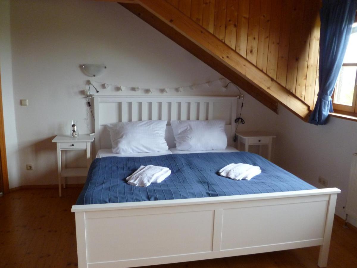 Ferienwohnung zum Forsthaus mit Wellnessbereich und Hallenbad Oberviechtach Exterior foto